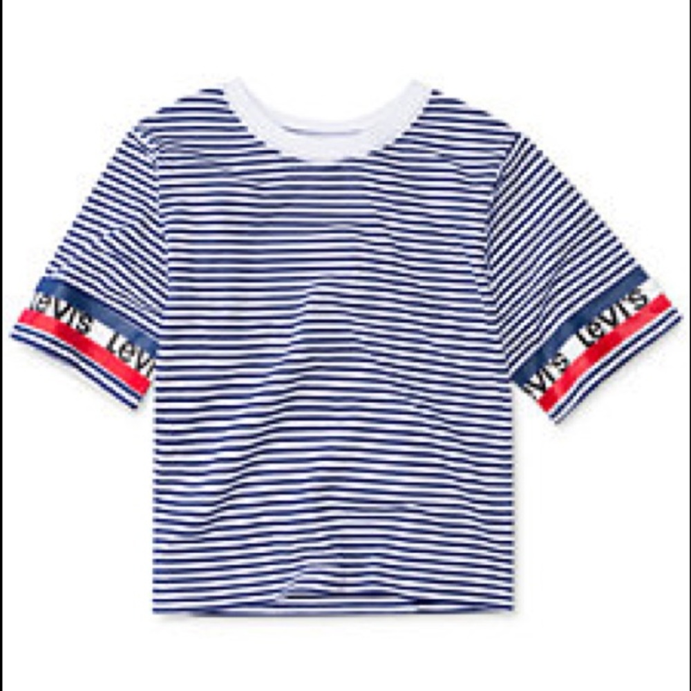 Killer cute ❤️ Levi’s red white & blue crop top!